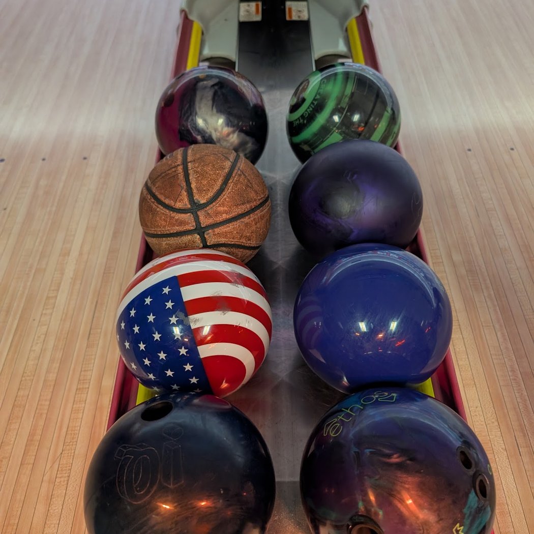 Bowlero Vernon Hills 1